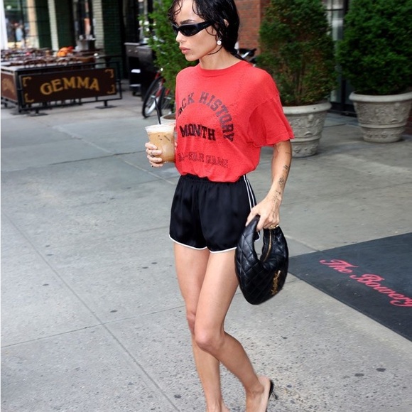 Saint Laurent Black Quilted Shoulder Bag - Picture 2 of 10